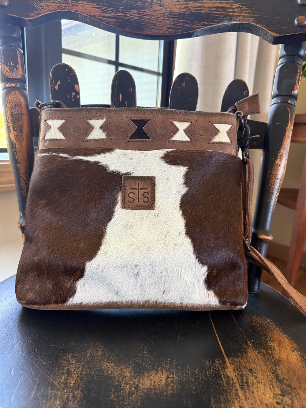 STS Ranchwear Brown and White Hair-on-Hide Crossbody Bag - Picture 8 of 8
